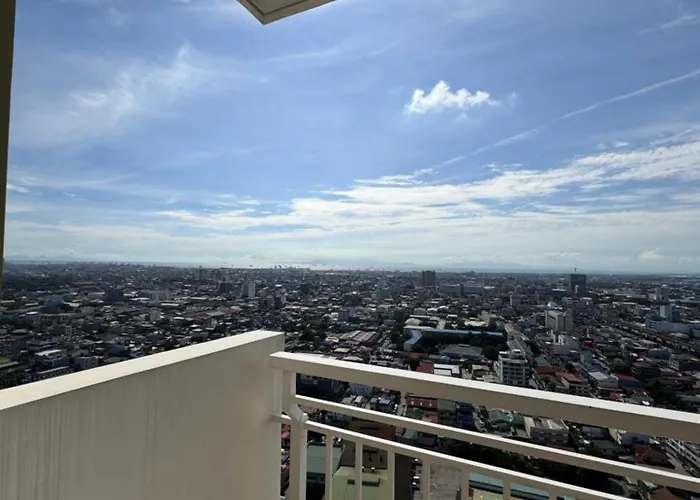 Spacious 1br With Sunset View At The Celandine Manila