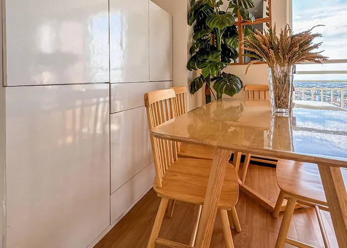 Spacious 1br With Sunset View At The Celandine Apartamento