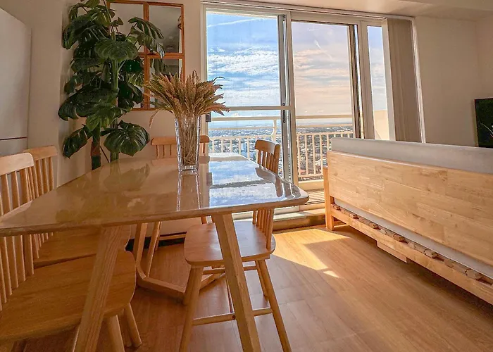 Spacious 1br With Sunset View At The Celandine Apartamento